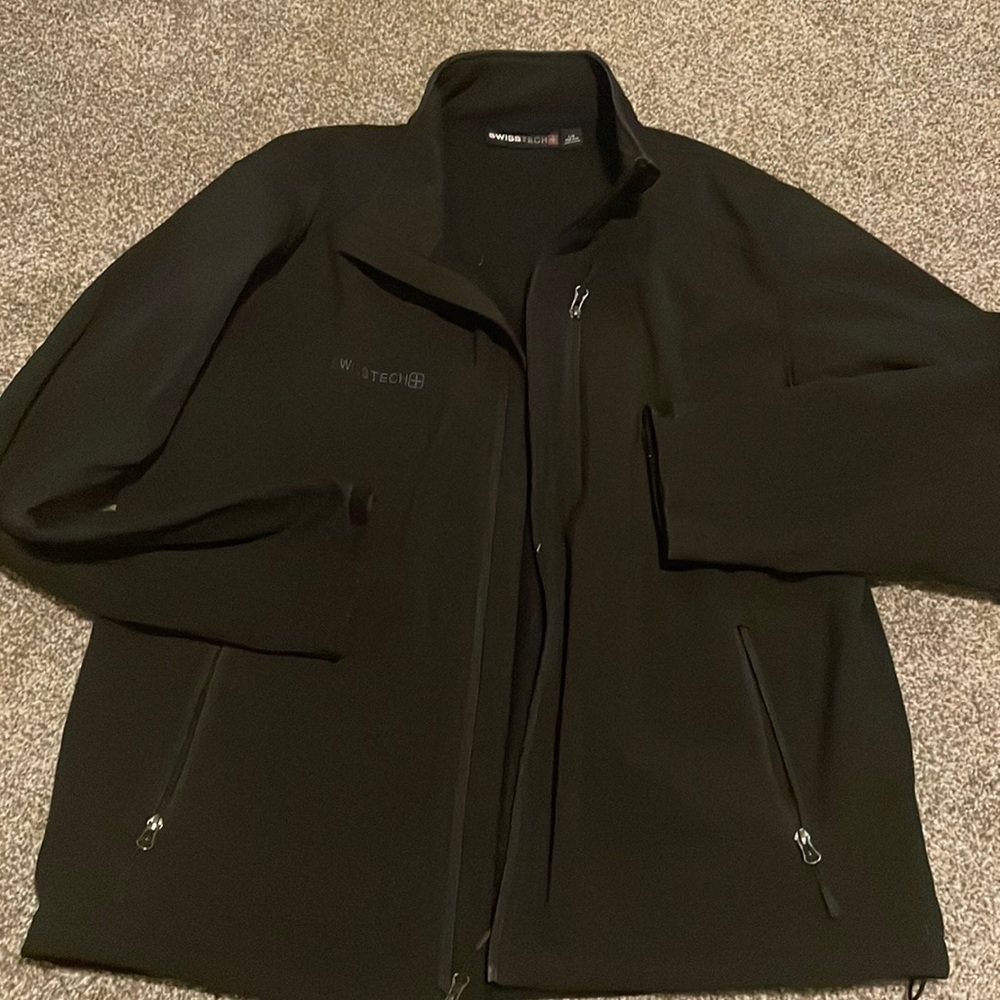 Swiss tech size large mens jacket